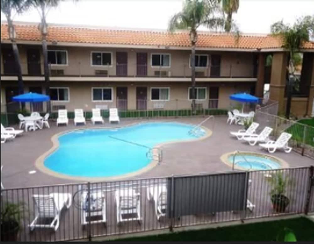 Travelodge By Wyndham Hemet Ca Zařízení fotografie